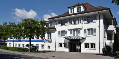 STUDER cylindrical grinding machine used as formal equipment context for hardened steel shaft grinding